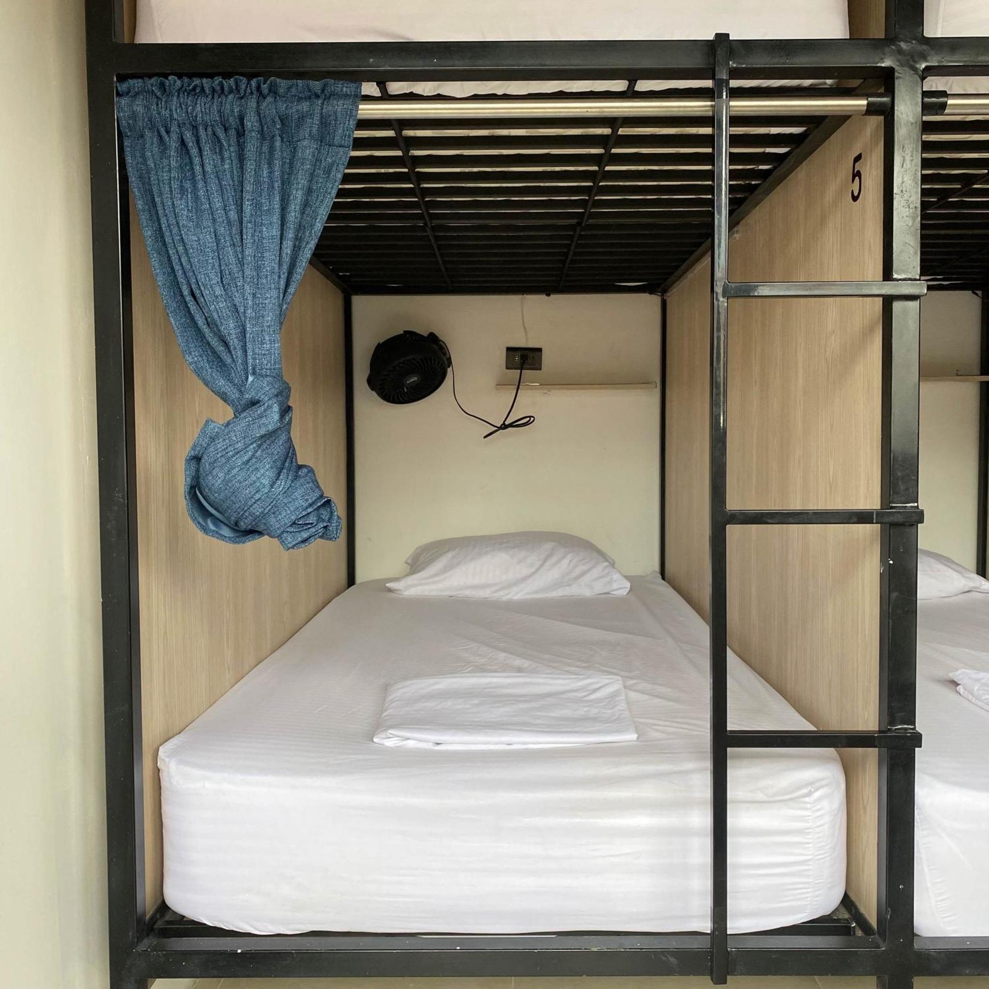 La Familia Hostel - Manila Medellín Esterno foto
