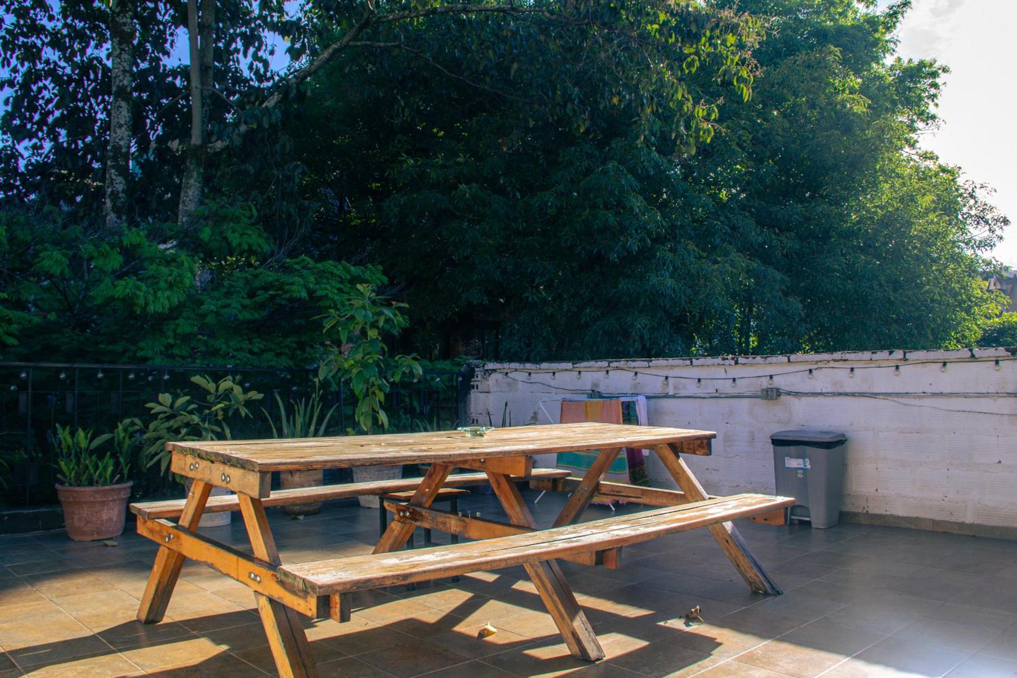 La Familia Hostel - Manila Medellín Esterno foto